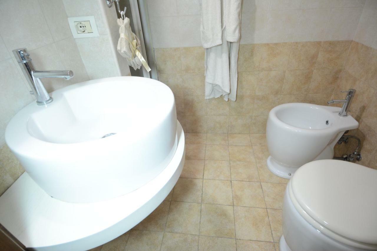 B&B Domus Gaia Λέτσε Εξωτερικό φωτογραφία